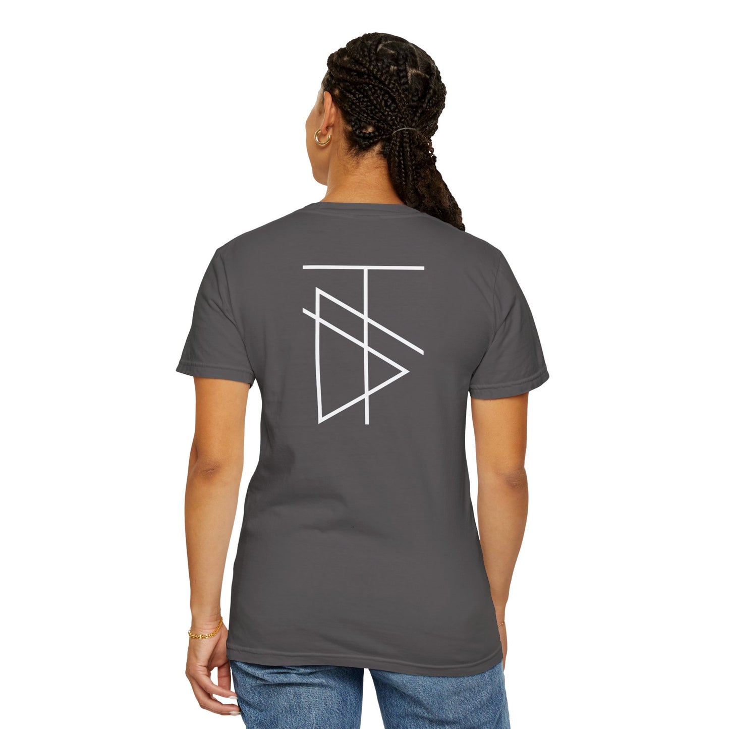 Minimalist T-shirt by Trinsi in white on Graphite. Soft, garment-dyed cotton